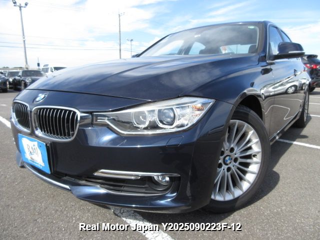 2012 BMW 3 SERIES
