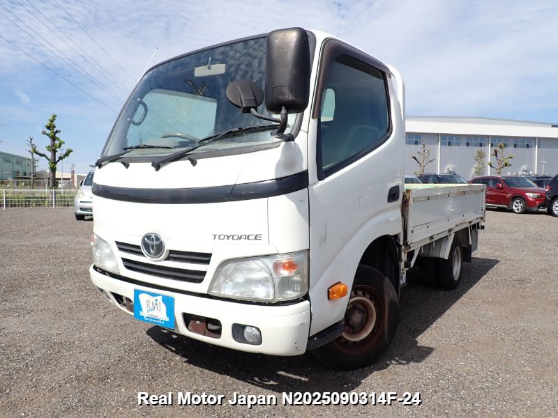 2014 TOYOTA TOYOACE