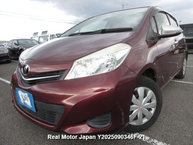 2013 TOYOTA VITZ