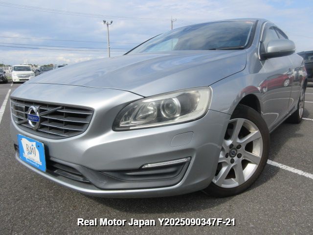 2015 VOLVO S60