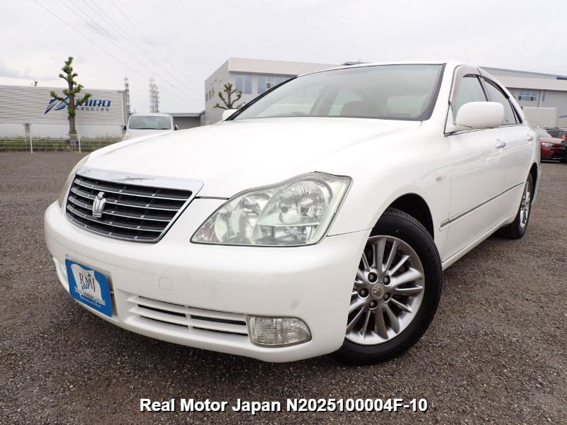 2005 TOYOTA CROWN SEDAN