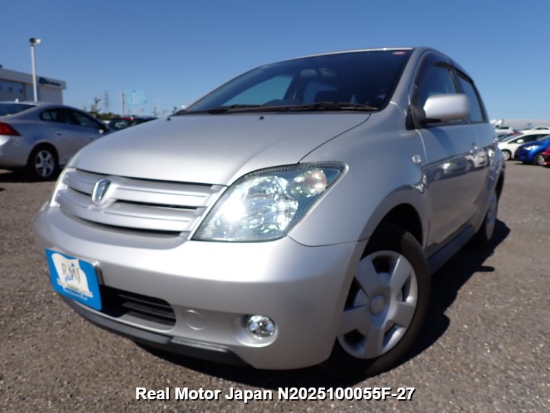 2002 TOYOTA IST