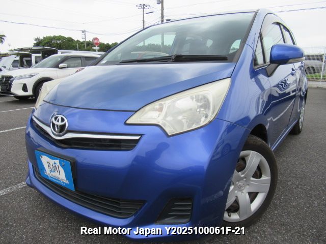 2011 TOYOTA RACTIS