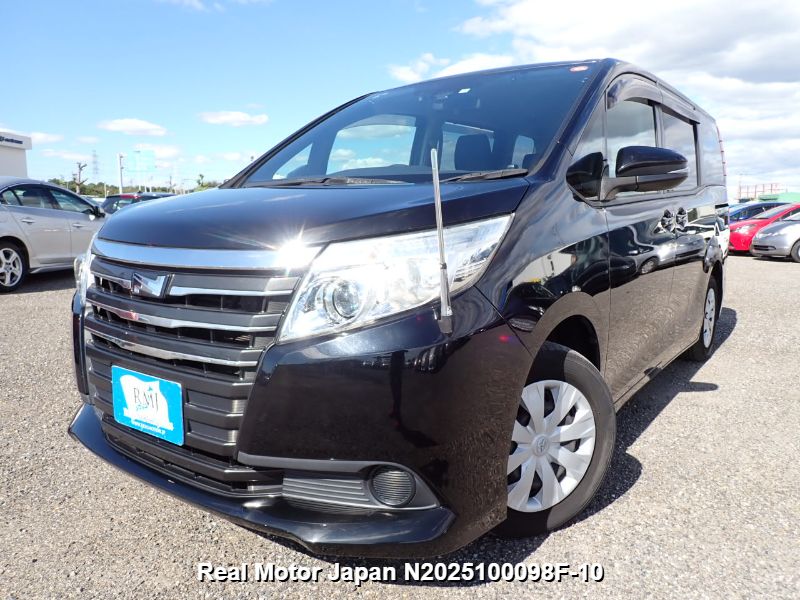 2016 TOYOTA NOAH