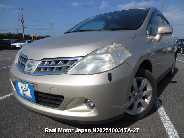 2011 NISSAN TIIDA