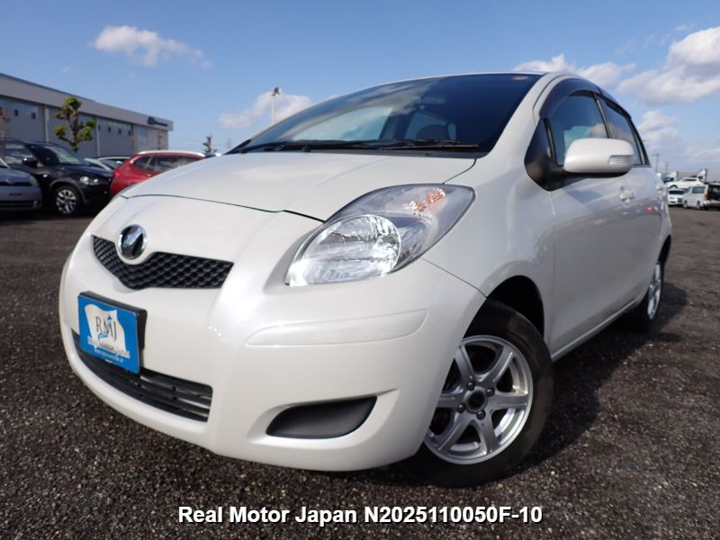 2011 TOYOTA VITZ