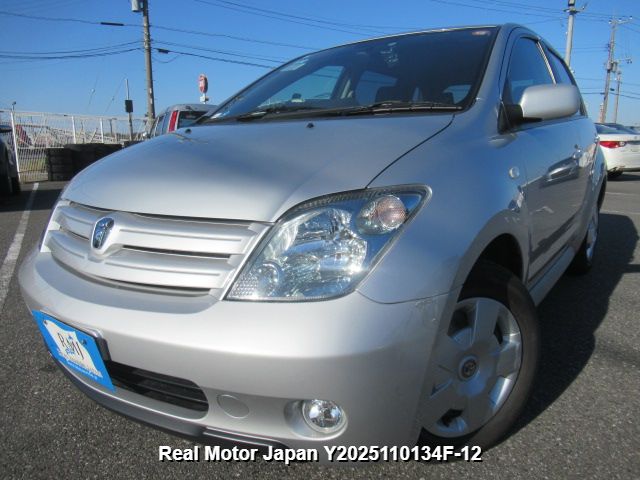 2005 TOYOTA IST