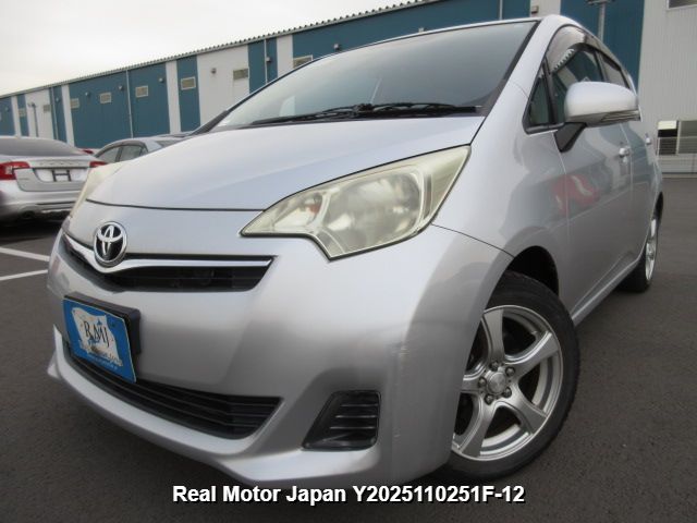 2010 TOYOTA RACTIS
