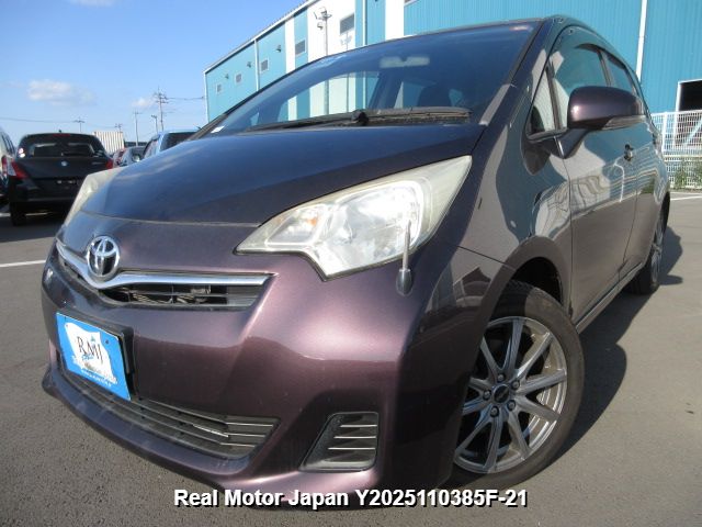 2011 TOYOTA RACTIS