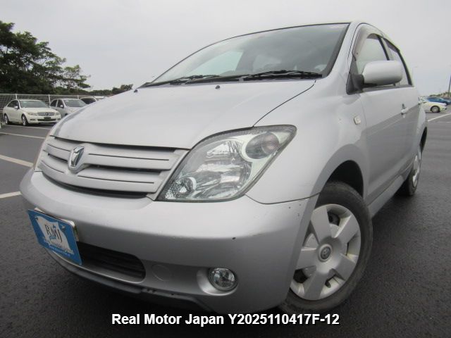 2004 TOYOTA IST