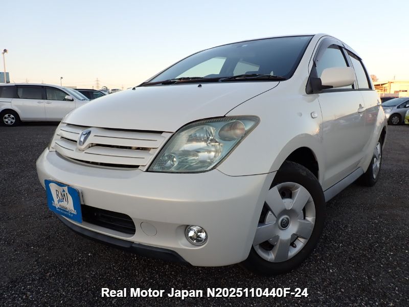 2005 TOYOTA IST