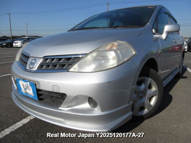2011 NISSAN TIIDA