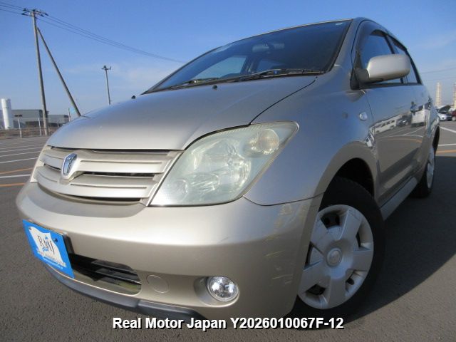 2002 TOYOTA IST