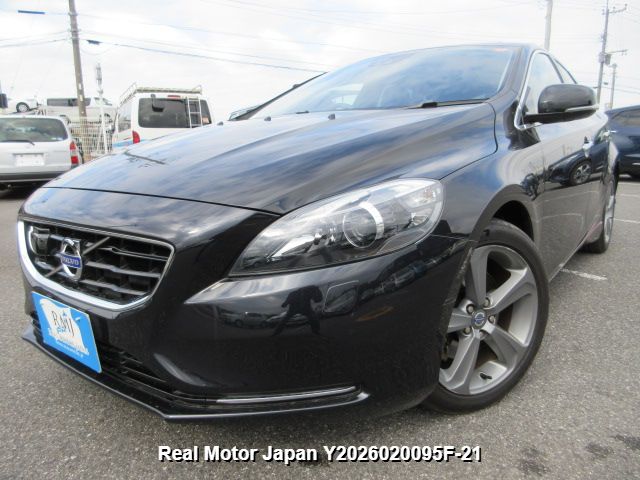 2015 VOLVO V40