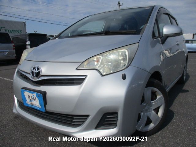 2011 TOYOTA RACTIS