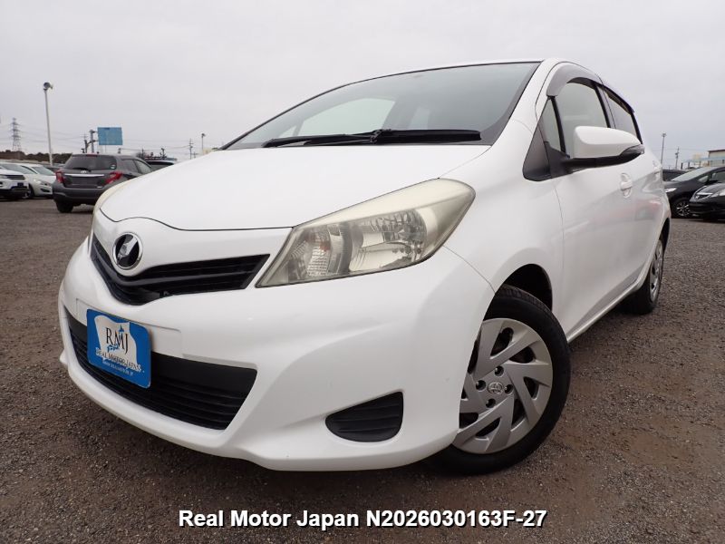 2013 TOYOTA VITZ