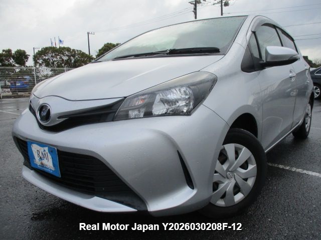 2015 TOYOTA VITZ