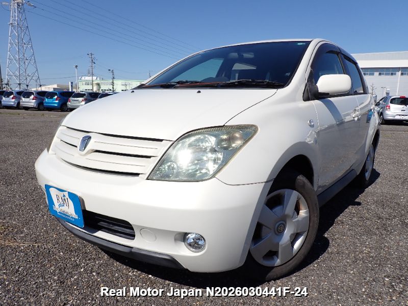 2005 TOYOTA IST