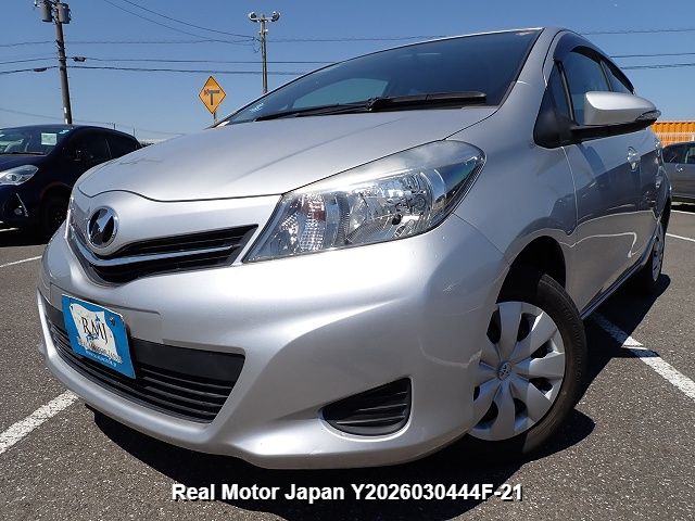 2013 TOYOTA VITZ