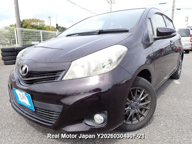 2013 TOYOTA VITZ