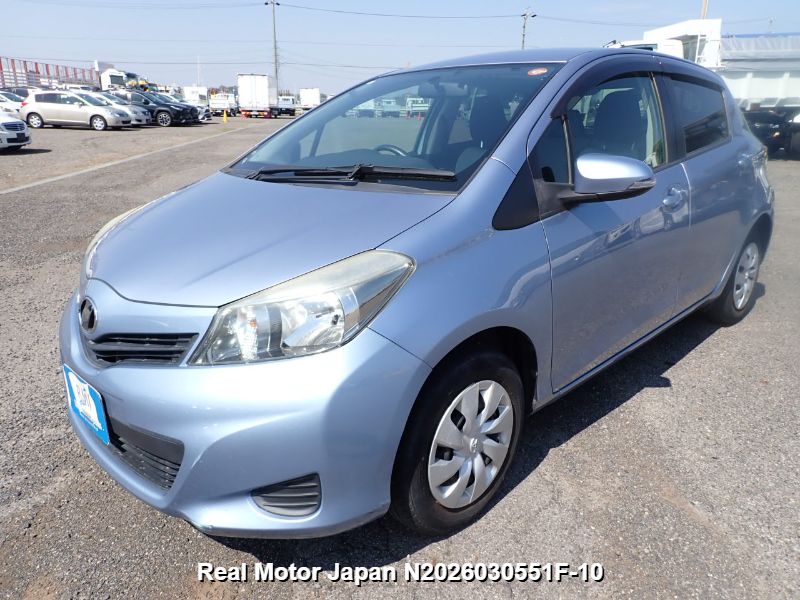 2011 TOYOTA VITZ