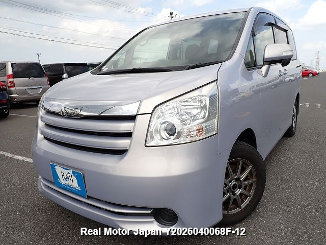 2009 TOYOTA NOAH