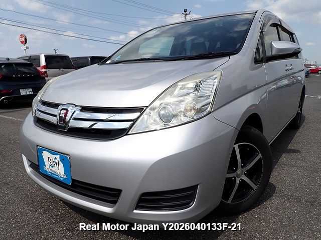 2014 TOYOTA ISIS – view 1