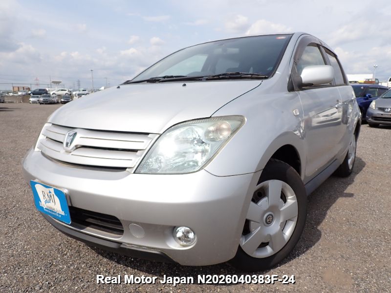 2005 TOYOTA IST