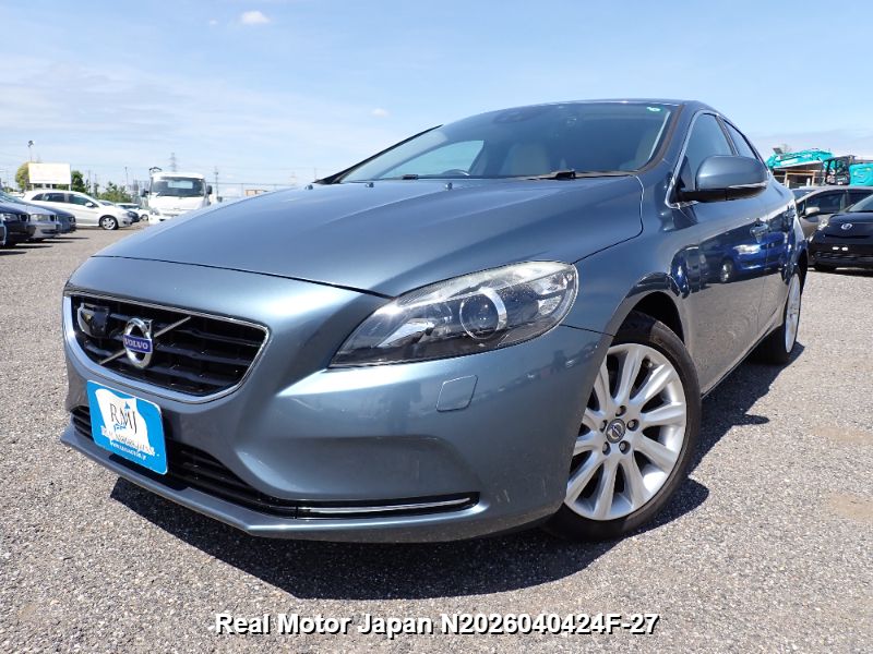 2013 VOLVO V40