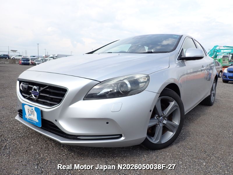 2013 VOLVO V40