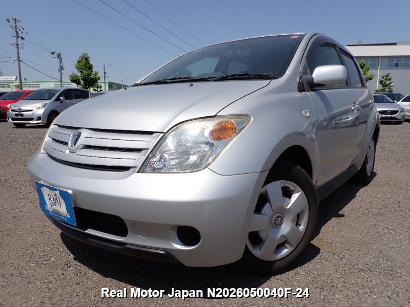 2003 TOYOTA IST