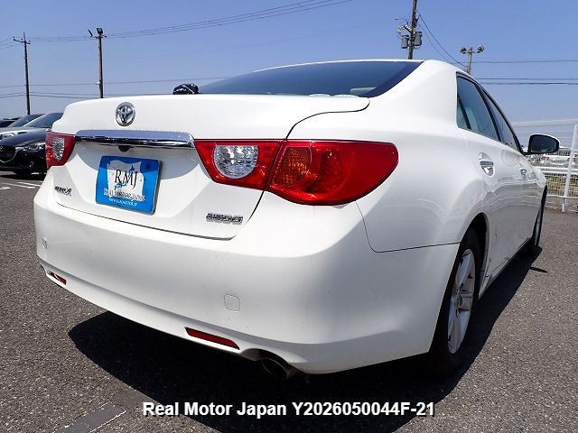 2010 TOYOTA MARK X thumbnail 4