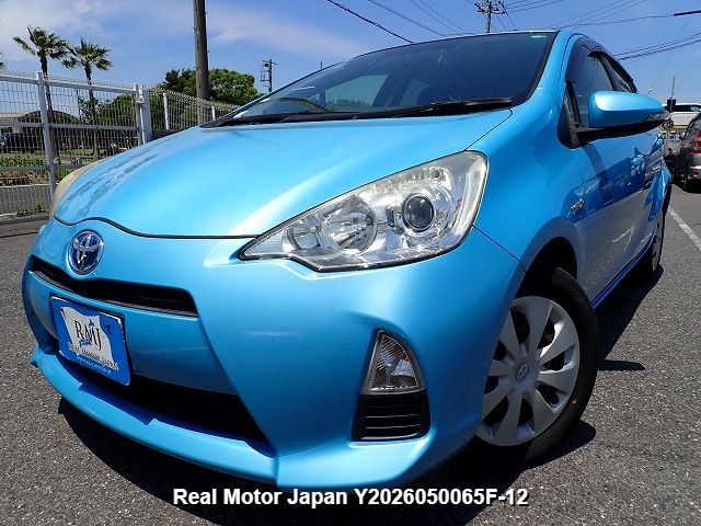2013 TOYOTA AQUA