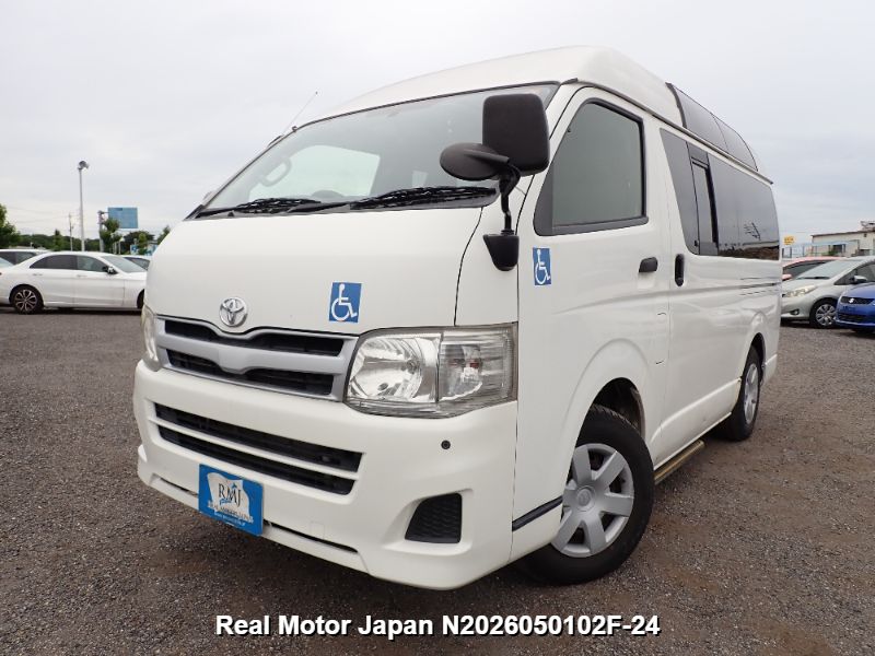 2013 TOYOTA HIACE VAN – view 1