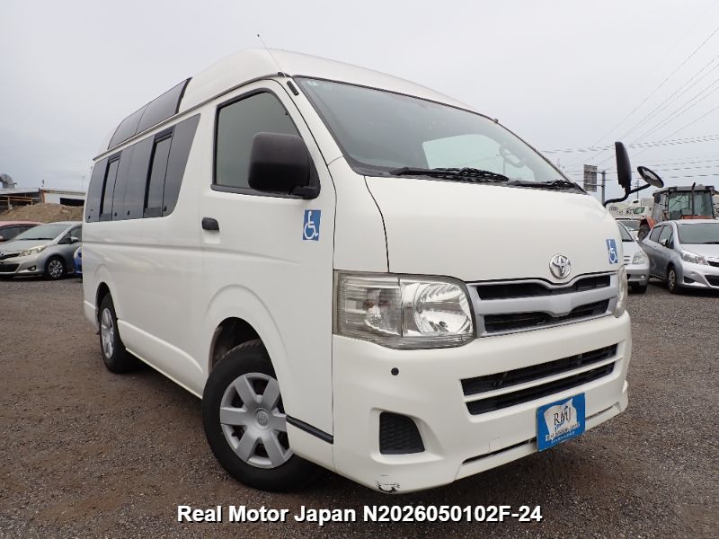 2013 TOYOTA HIACE VAN thumbnail 2
