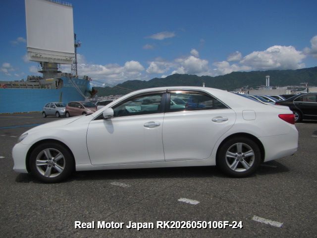 2011 TOYOTA MARK X thumbnail 3