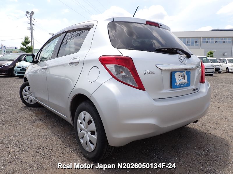 2011 TOYOTA VITZ thumbnail 3