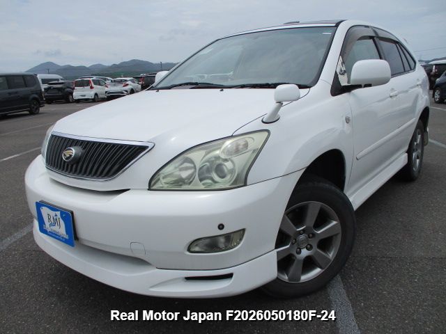 2004 TOYOTA HARRIER – view 1