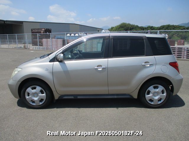 2002 TOYOTA IST thumbnail 3