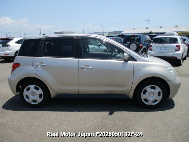 2002 TOYOTA IST thumbnail 4