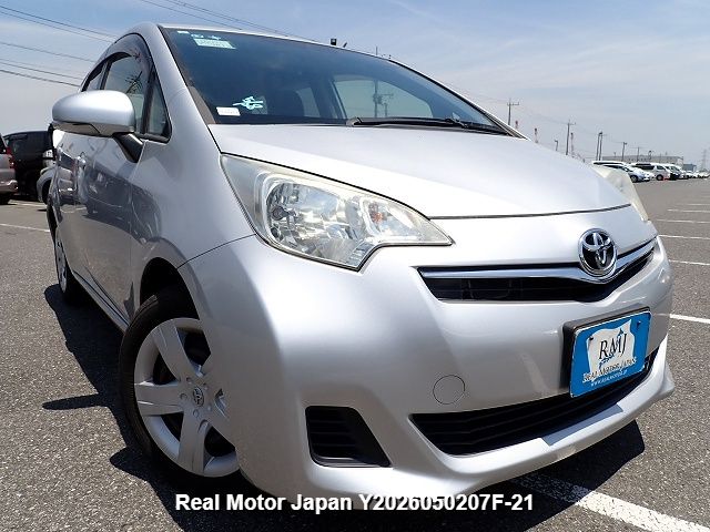 2013 TOYOTA RACTIS thumbnail 2