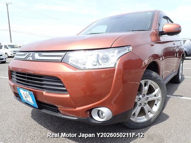 2013 MITSUBISHI OUTLANDER – view 1