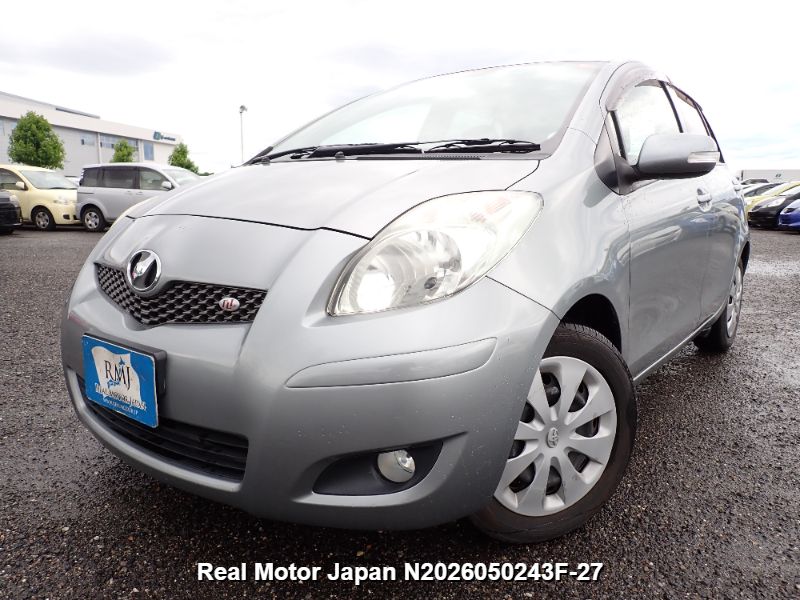 2010 TOYOTA VITZ – view 1