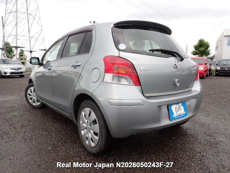 2010 TOYOTA VITZ thumbnail 3