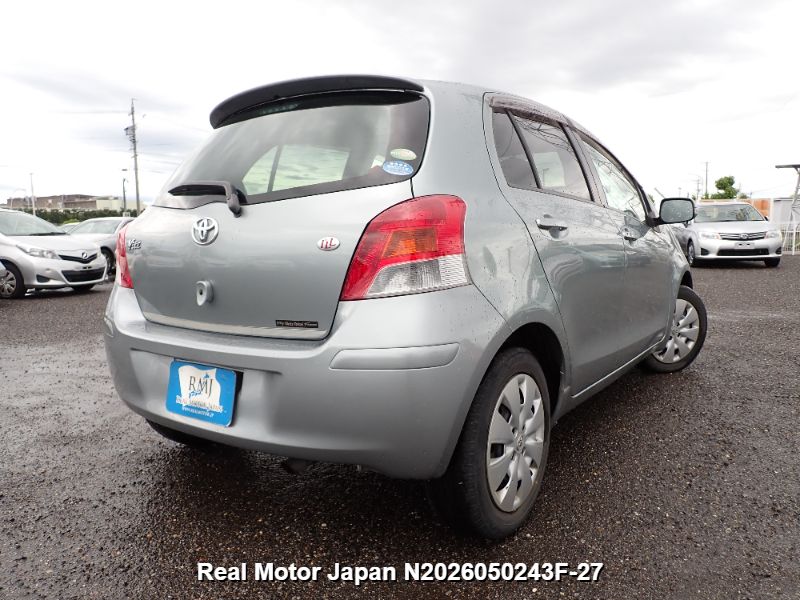 2010 TOYOTA VITZ thumbnail 4