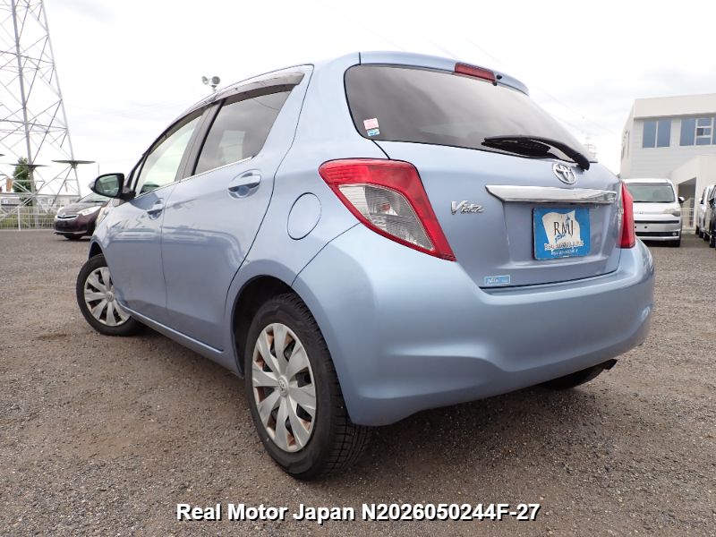2011 TOYOTA VITZ thumbnail 3