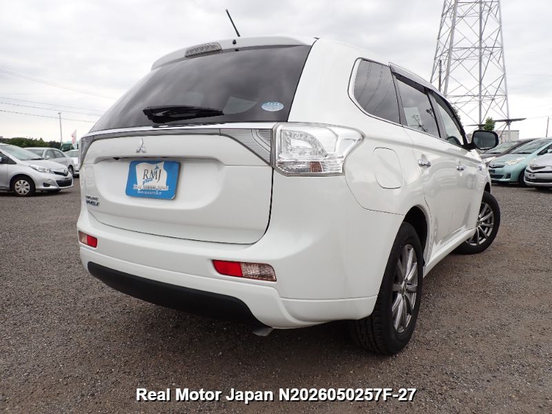 2013 MITSUBISHI OUTLANDER PHEV thumbnail 4