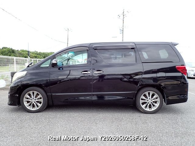 2011 TOYOTA ALPHARD thumbnail 3