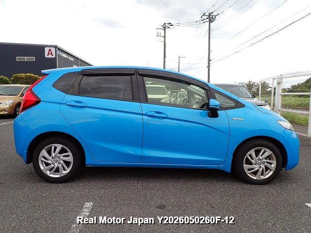 2016 HONDA FIT HYBRID thumbnail 4