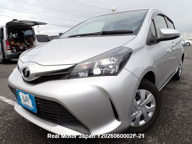 2015 TOYOTA VITZ – view 1